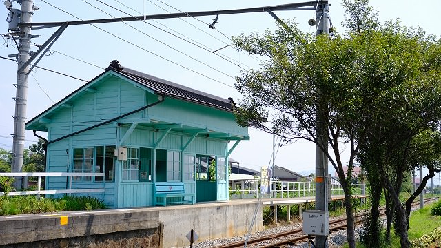 八木沢駅外観